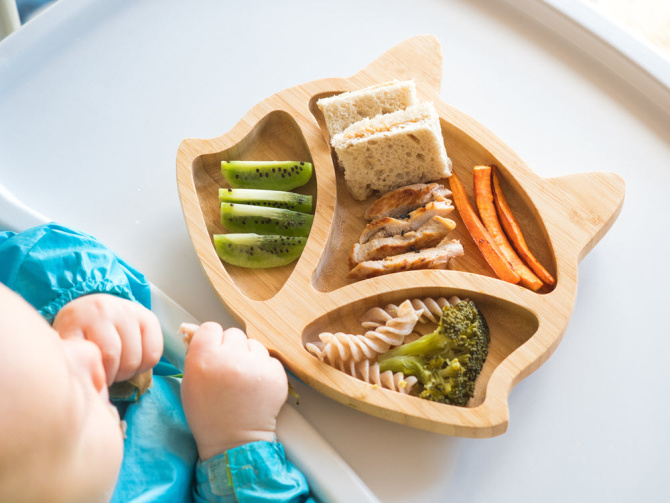 baby finger foods: what to feed them and when